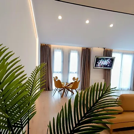 Sunset Retreat Stylish Loft By The Park Apartment