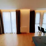Sunset Retreat Stylish Loft By The Park Apartment *