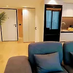 Apartment Sunset Retreat Stylish Loft By The Park