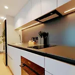 Sunset Retreat Stylish Loft By The Park Apartment