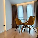 Sunset Retreat Stylish Loft By The Park Apartment *