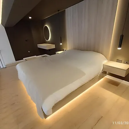 Sunset Retreat Stylish Loft By The Park