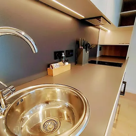 Sunset Retreat Stylish Loft By The Park *