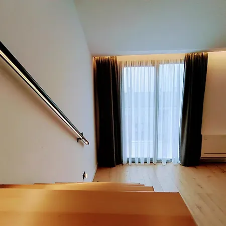 Sunset Retreat Stylish Loft By The Park 아파트