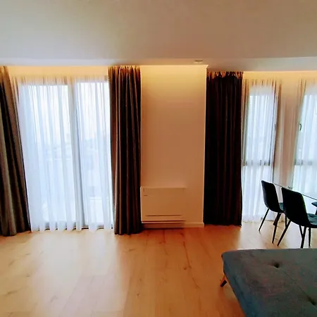 Sunset Retreat Stylish Loft By The Park 아파트 *