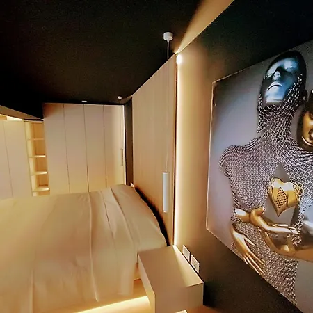 아파트 Sunset Retreat Stylish Loft By The Park 티라나