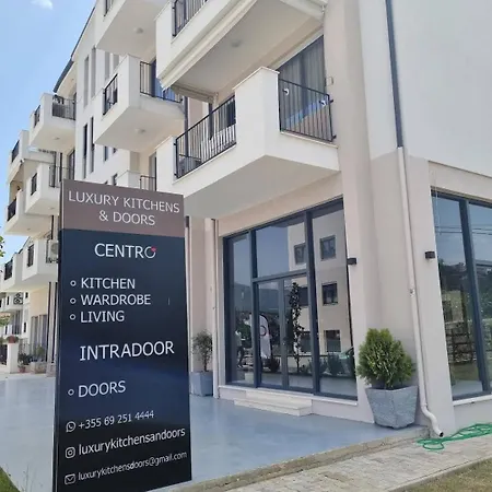 Sunset Retreat Stylish Loft By The Park * ティラナ