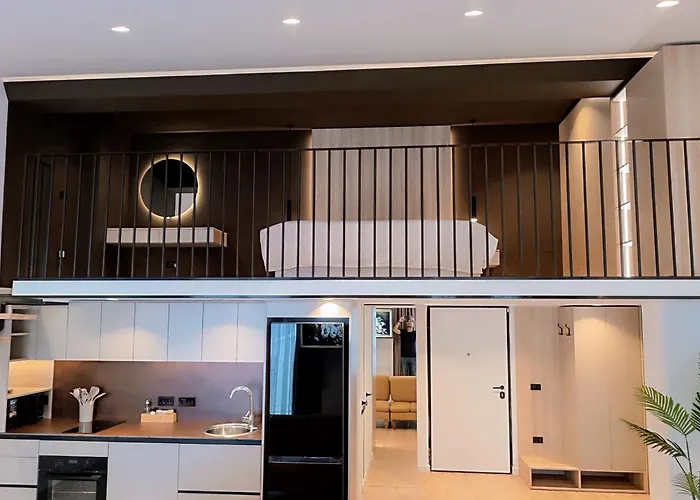 Sunset Retreat Stylish Loft By The Park Apartmán *