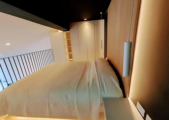 Sunset Retreat Stylish Loft By The Park