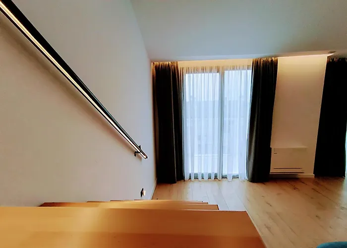 Sunset Retreat Stylish Loft By The Park Apartmán