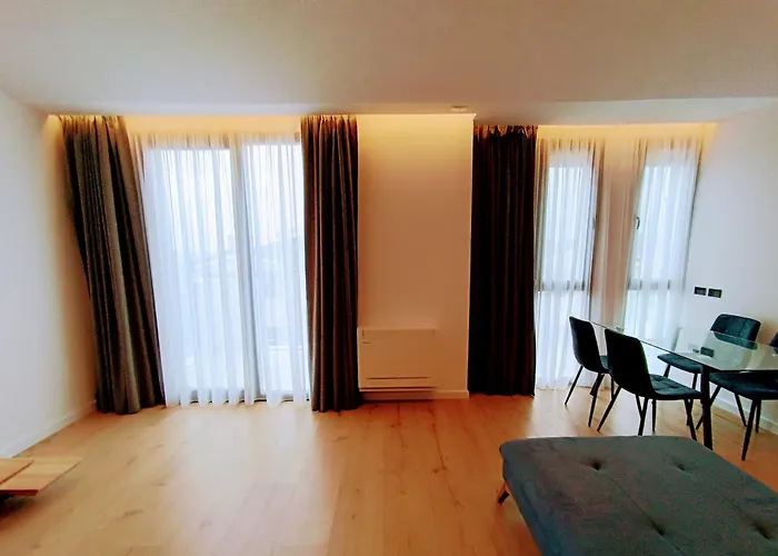 Sunset Retreat Stylish Loft By The Park Apartment *