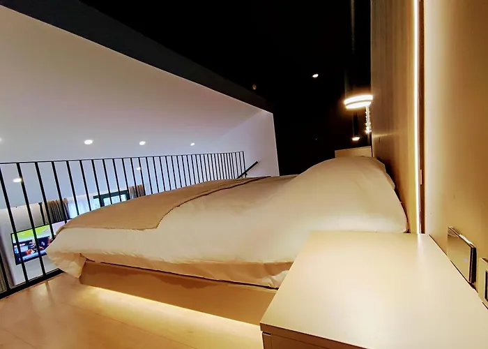 Sunset Retreat Stylish Loft By The Park * Tirana