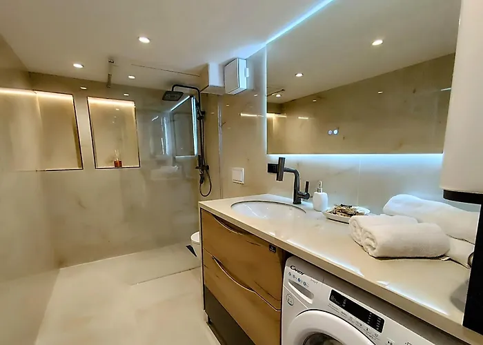 Sunset Retreat Stylish Loft By The Park Apartmán