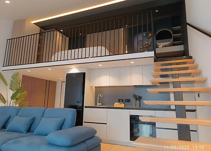 Apartmán Sunset Retreat Stylish Loft By The Park Tirana