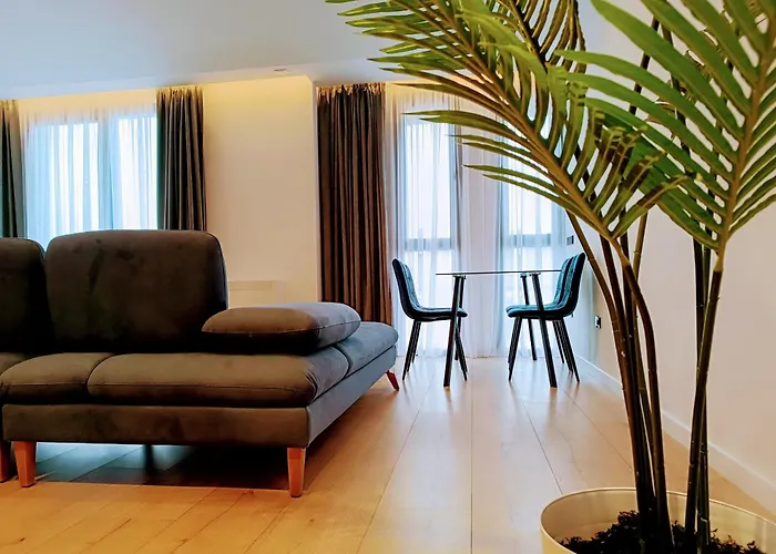 Sunset Retreat Stylish Loft By The Park