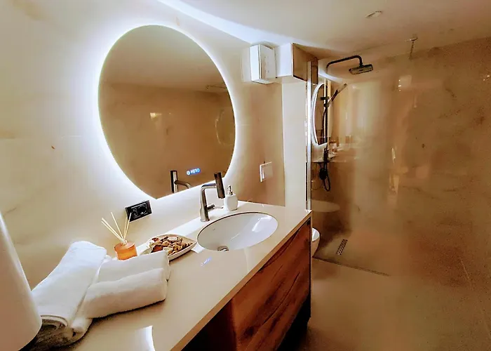 Sunset Retreat Stylish Loft By The Park